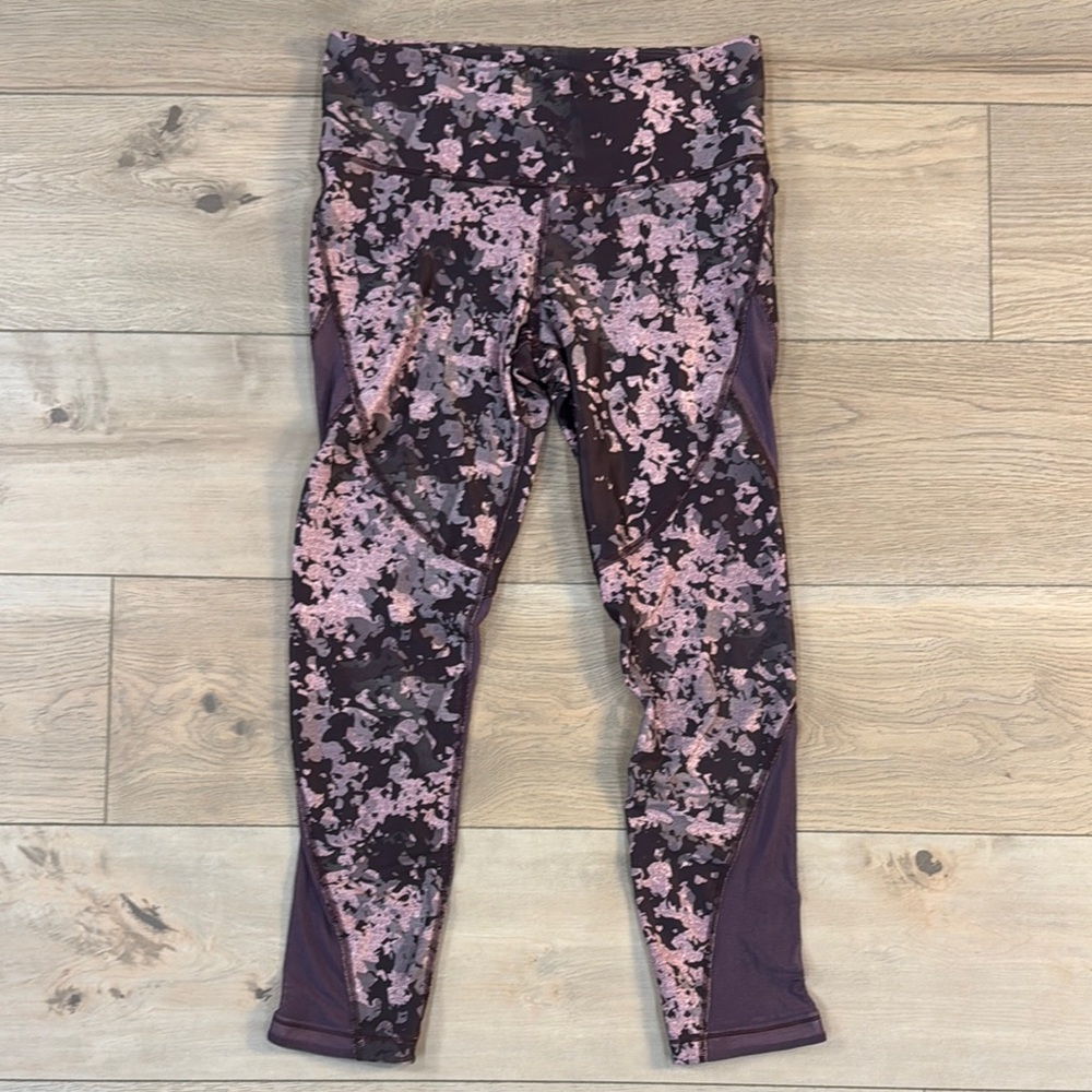 Women's Floral Print Leggings - Picture 5 of 14